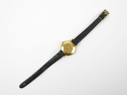 LIP. Montre boitier or jaune 750/1000° et...