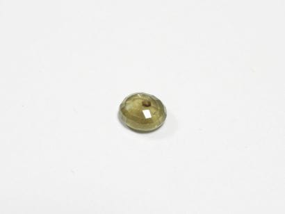 SAPHIR on leaf. 5.48 ct (treated).