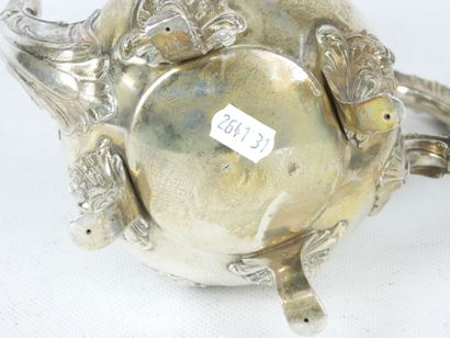 925/1000° silver rocaille-style quadripod...