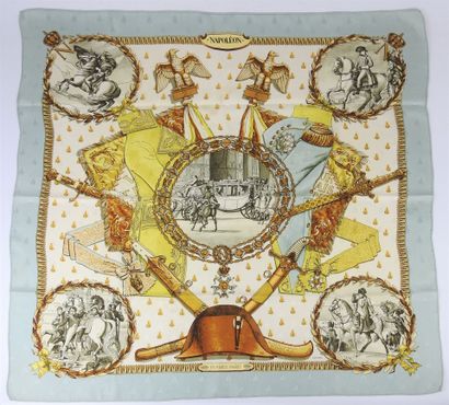 HERMES - Paris. Carré de soie modèle Napoléon,...