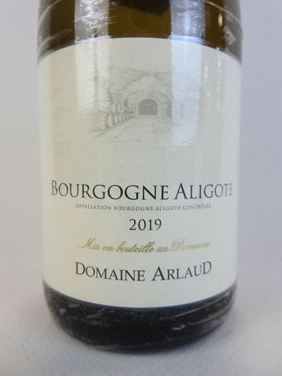 1 bouteille BOURGOGNE ALIGOTE, 2019, Domaine...