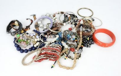 COSTUME JEWELRY. Lot including bracelets,...