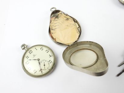 OMEGA. Montre de gousset en acier. Cadran...