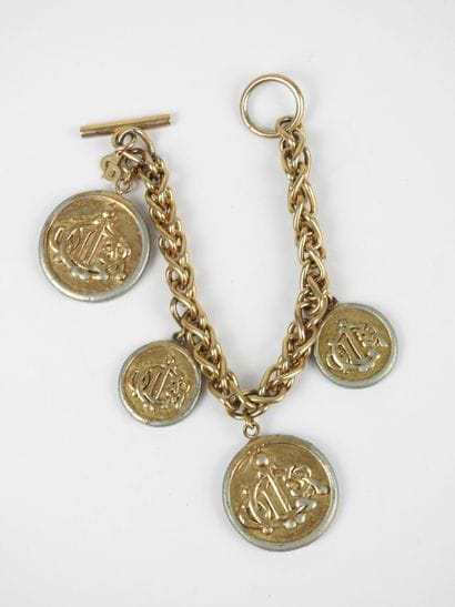 CHRISTIAN DIOR - Paris. Bracelet en métal...