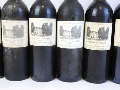 11 bouteilles CHATEAU DASSAULT, Saint-Emilion,...