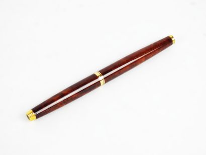 PARKER. Stylo plume avec plume or 750/10000°....