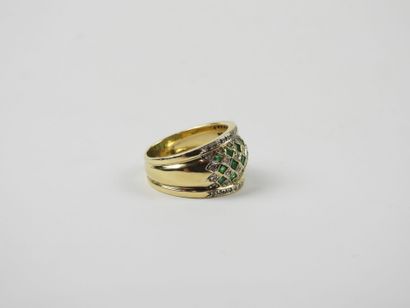BAGUE bandeau en or jaune 750/1000e ornée...