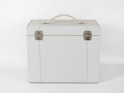 CACHAREL. Valise de présentation « Promesse»....
