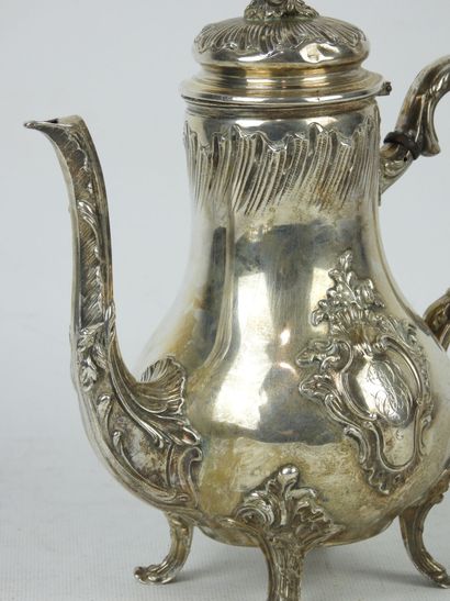 925/1000° silver rocaille-style quadripod...