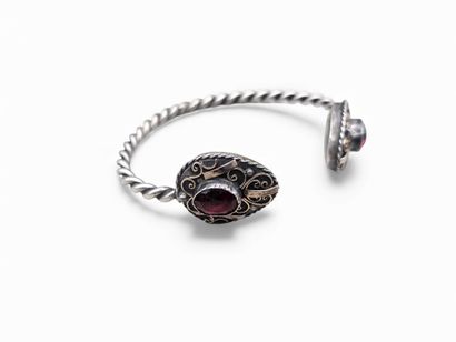 Lot de 2 bijoux provençaux en argent comprenant...