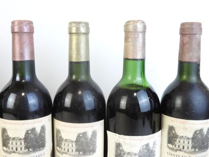 11 bouteilles CHATEAU DASSAULT, Saint-Emilion,...