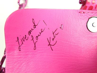 ZADIG & VOLTAIRE. Sac pochette en cuir rose...