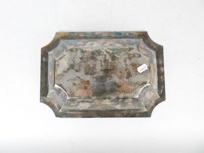 Reunion of a circular serving platter and...