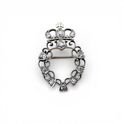 Heart brooch in yellow gold 750 thousandths...