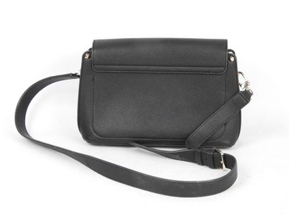 GUESS. Black grained leather shoulder bag....