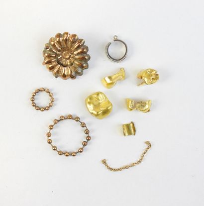 LOT de bijoux accidentés or jaune 750/1000°...