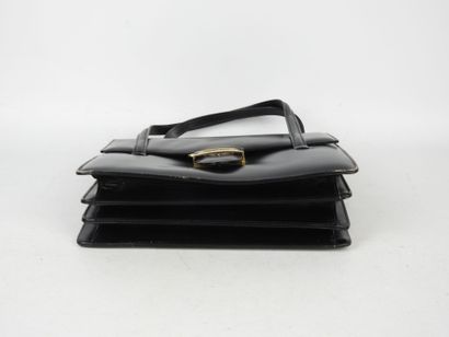 VINTAGE. Handbag with gussets and two handles...