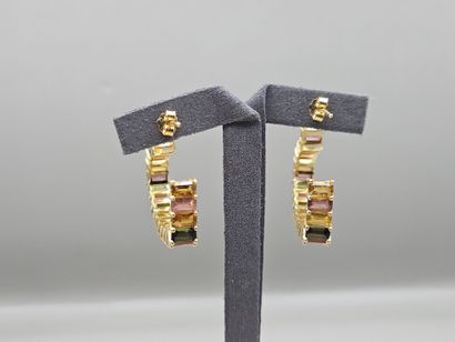 Paire de boucles d'oreille coeur en argent...