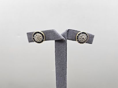 Paire de clous d'oreille cible en or jaune...