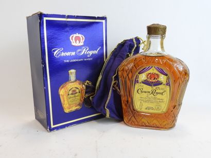 1 bouteille Whisky Crown Royal en coffret...