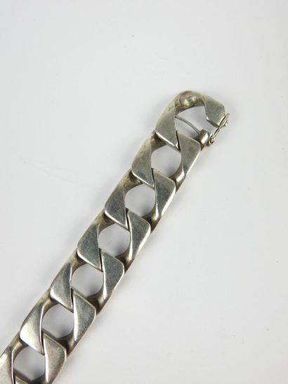 GOURMETTE en argent 925/1000°. Poids : 84...