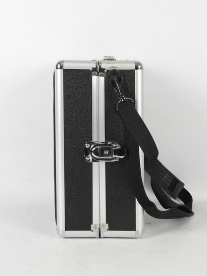 CACHAREL. Valise de présentation « Amor Amor...