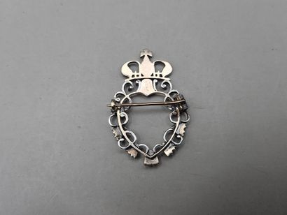 Heart brooch in yellow gold 750 thousandths...