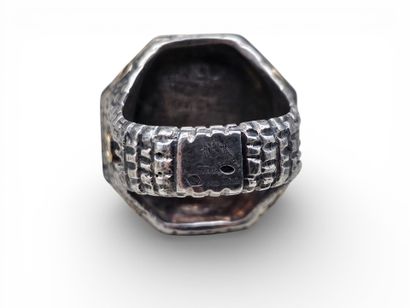 Jean BOGGIO (né en 1963).
Bague d'homme en...