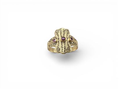 BAGUE JONC en or jaune 750 millièmes centrée...