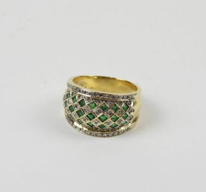 BAGUE bandeau en or jaune 750/1000e ornée...