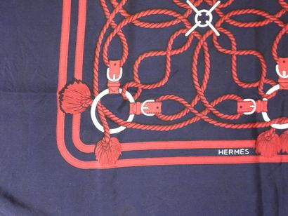 HERMES - Paris. Carré de Soie à motifs de...