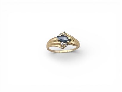 Bague godronnée en or jaune 750 millièmes...