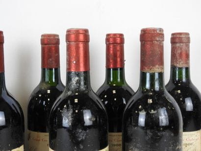 12 bouteilles : 11 bouteilles Chateau Branaire...