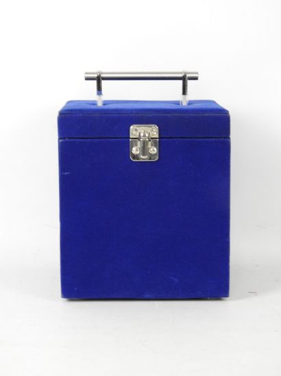 ORLANE PARIS. Valise de présentation de produits...