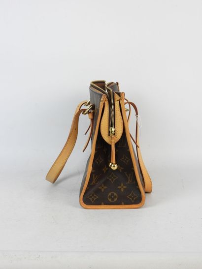 LOUIS VUITTON - Paris. Popincourt handbag...