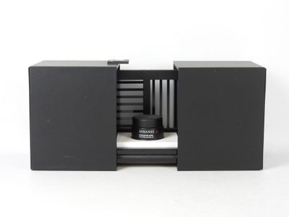 ANNAYAKE. Coffret de présentation d'un produit...