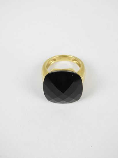 BAGUE or jaune 750/1000° et importante pierre...