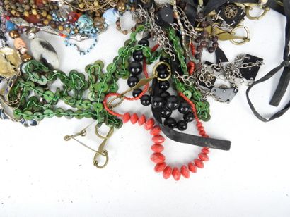 COSTUME JEWELRY. Lot including bracelets,...