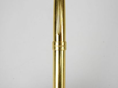 YVES SAINT LAURENT - Paris. Stylo bille en...