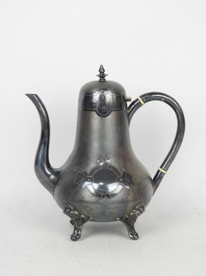 Quadripod silver teapot 925/1000° with guilloché...