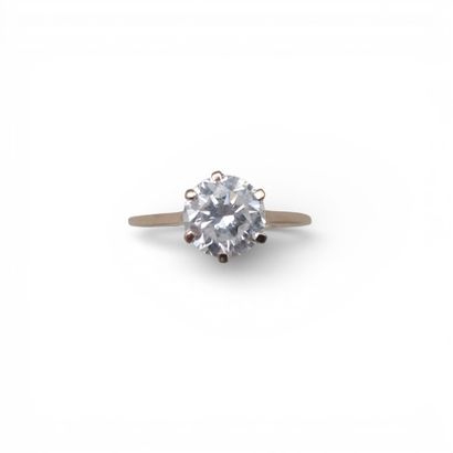 Bague solitaire en or rose 595 millièmes...