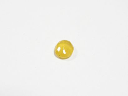 SAPHIR sur feuille. 5,17 ct (traité).