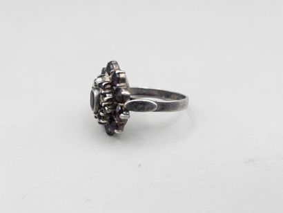Bague régionale florale en argent 925 millièmes...