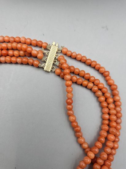 Collier ras de cou à 4 rangs de perles de...