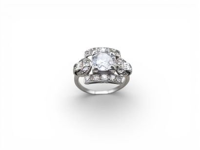 BAGUE géométrique en or gris 750 millièmes...