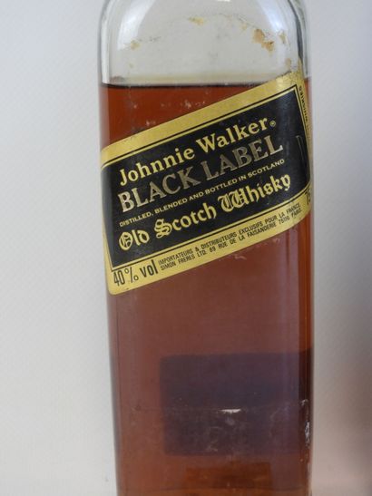 1 bouteille Whisky Johnnie Walker Black Label...