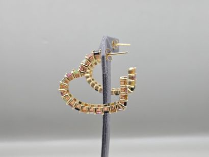 Paire de boucles d'oreille coeur en argent...