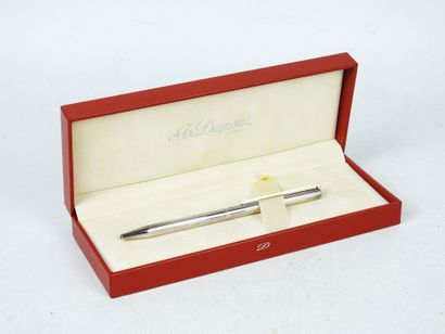 S.T. DUPONT - Paris. Silver-plated ballpoint...