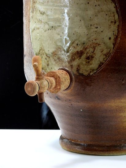Pierre DIGAN - La Borne (18).
Stoneware vinegar...