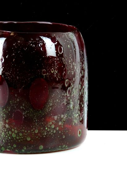 Franck KAJ (1911-1989).
Blown glass, red....